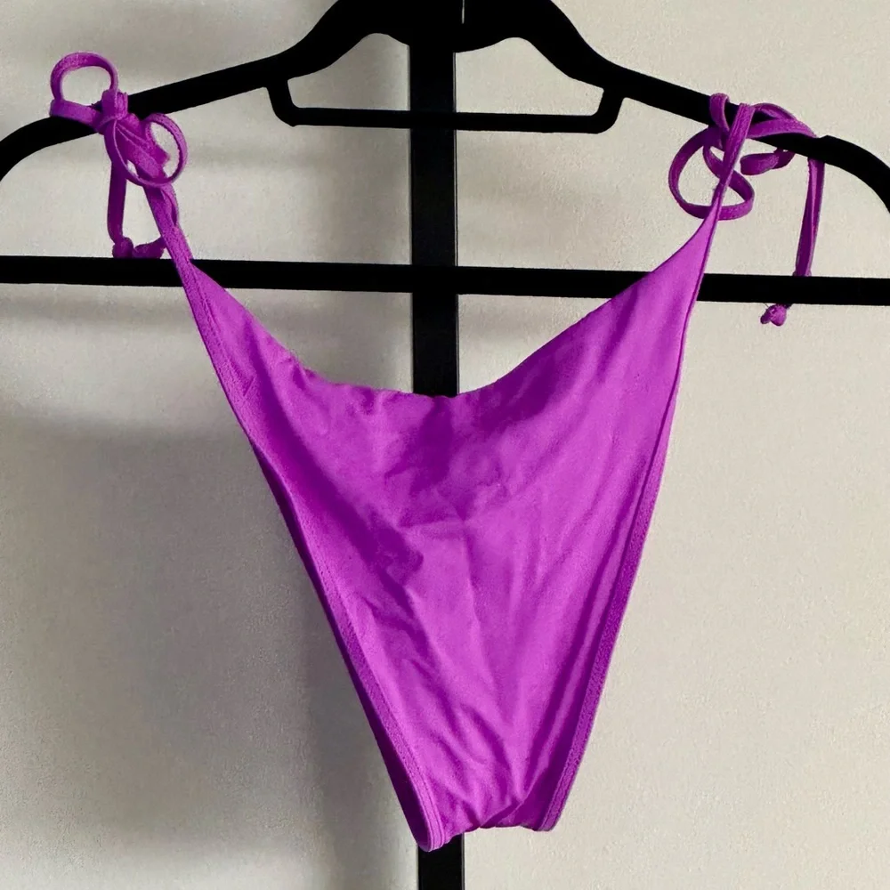 NWOT Frankies Connor Bikini Swim Bottoms Passionfruit